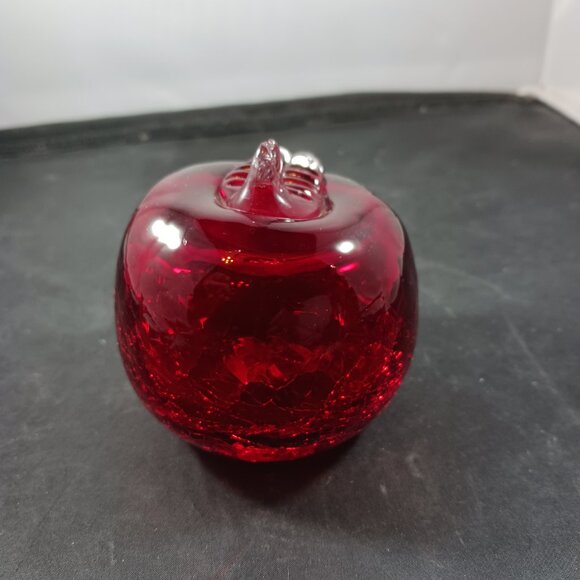 Vintage 90's Crackle Art Glass Red Apple Paperweight - Picture 2 of 7